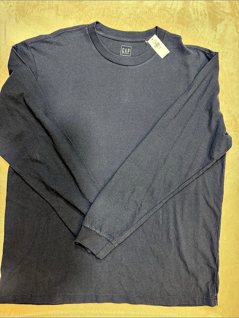 Gap Long Sleeve Tee in Black Size Large NWT